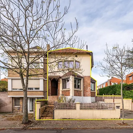 Near Sea With Bbq And Play Attic, Cleaning Included Villa