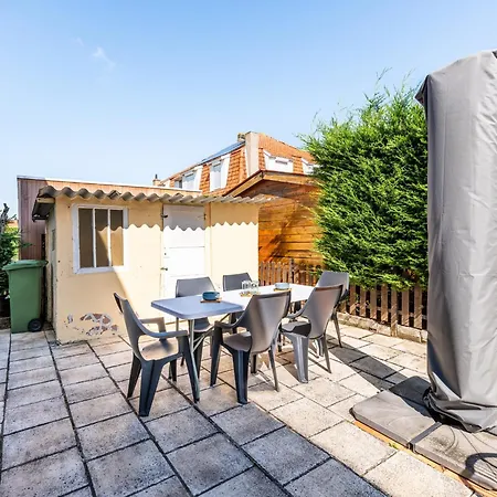 Near Sea With Bbq And Play Attic, Cleaning Included Villa *
